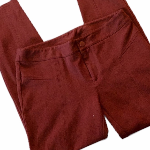 Burgundy Capri INC PANTS.  SIZE 6p - Picture 2 of 3